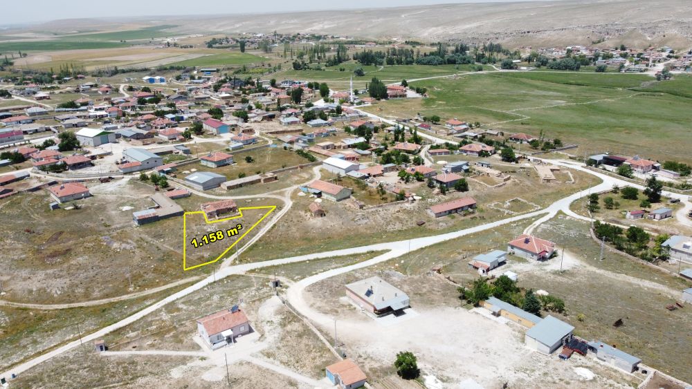 CİHANBEYLİ PINARBAŞINDA 1.158 M2 MÜSTAKİL TAPULU KONUT İMARLI ARSA