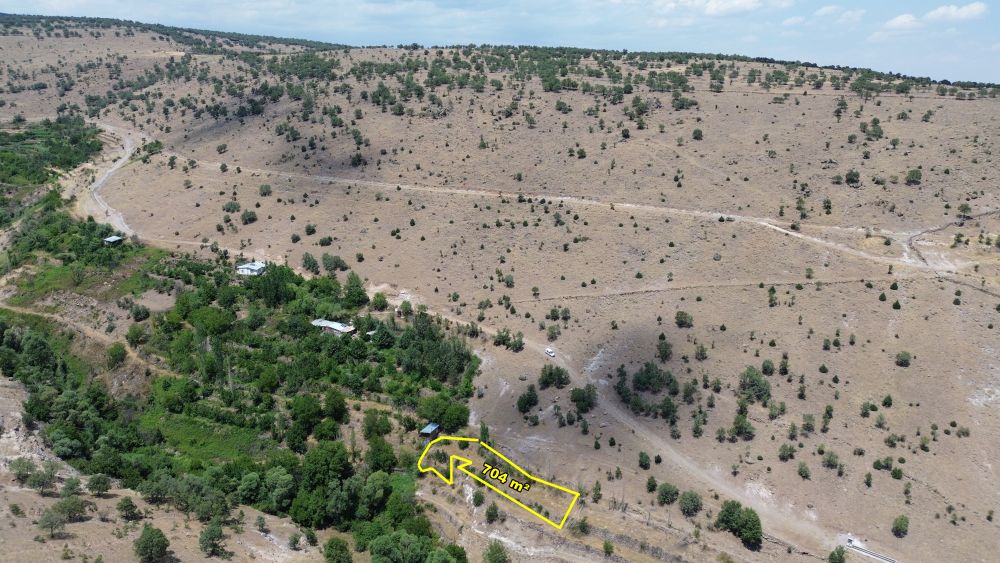 MERAM ÇUKURÇİMEN DE 704 M2 MÜSTAKİL TAPULU BAHÇE